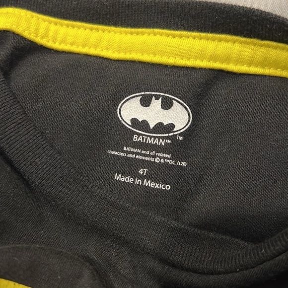 4T Batman tshirt - Picture 2 of 2